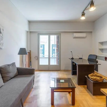 Charming And Renovated Flat In The Heart Of Daire